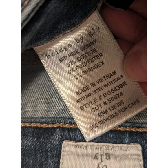 Bridge by GLY "Buckle" distressed Mid Rise Skinny Size 28 - Picture 4 of 14